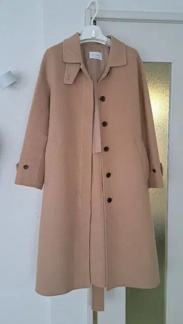 LAURENHI 베이지 롱 코트