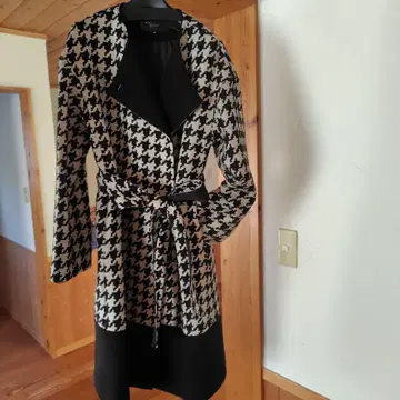 마테리아 코트 하운드투스 패턴 새상품급