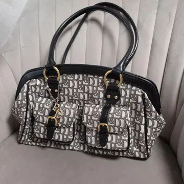 Pinky&dianne 참 포함 올 패턴 로고 핸드백