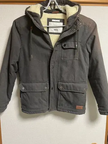 ZARA 후드 부착 카키색 밀리터리 자켓