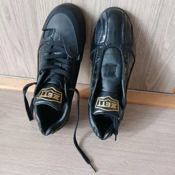 ZETT 블랙 스파이크 슈즈 25.5cm