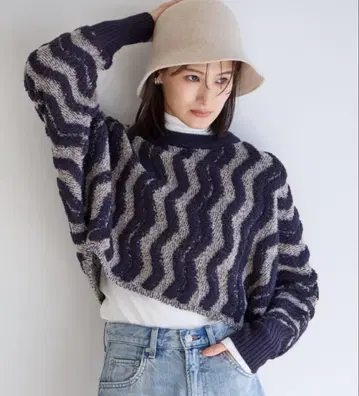 새상품 로리즈팜 나미나미 니트 풀오버 네이비