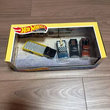 Hot Wheels 프리미엄 컬렉터 세트 문 아이즈