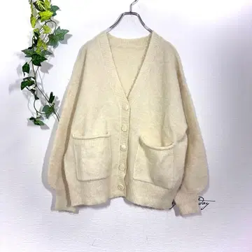 파레모스트 V넥 니트 가디건 베이지 M 볼륨 소매