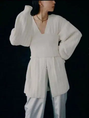 Ameri UND BUSTIER LAYERED KNIT CARDIGAN