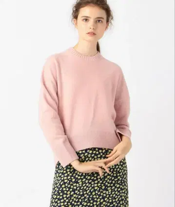 미사용 TOMORROWLANDx 카네코 아야 울 캐시미어 크루넥 스웨터