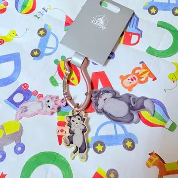 디즈니 스토어 카라비너 키체인 마리 루시퍼 피가로