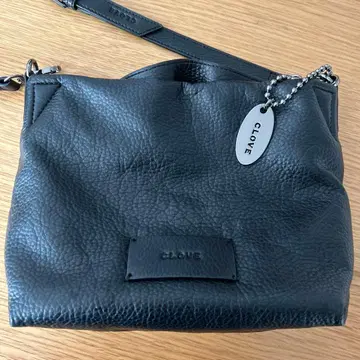 CLOVE 블랙 가죽 숄더백