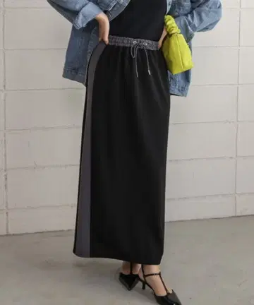 택 포함 새상품 부즈루드 정가 6930 컷 조젯 사이드 라인 스커트