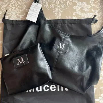 Mucent 숄더백 블랙 파우치 포함