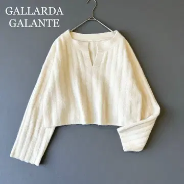 3000y 새상품급 개럴개런트 23AW 복슬복슬 퍼 니트 아이보리