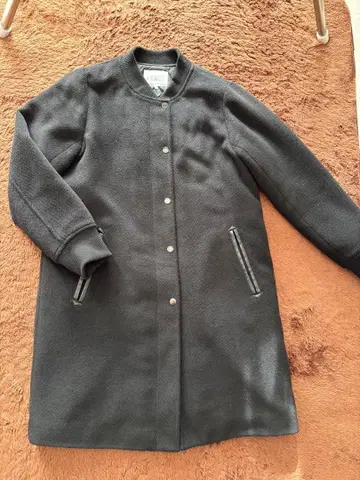 코트 블랙 리브