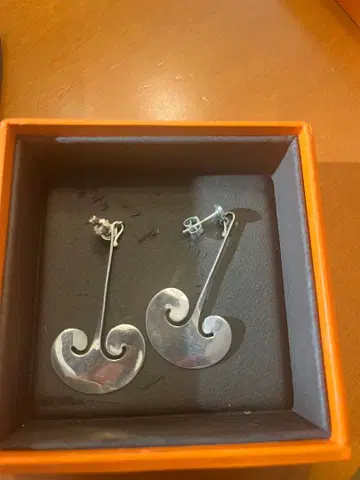 조지 젠슨 귀걸이