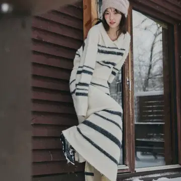 [ andequal ] 뉴앙스 보더 스커트 아이보리