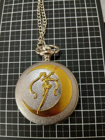 세일러문 츠키노 우사기 회중시계