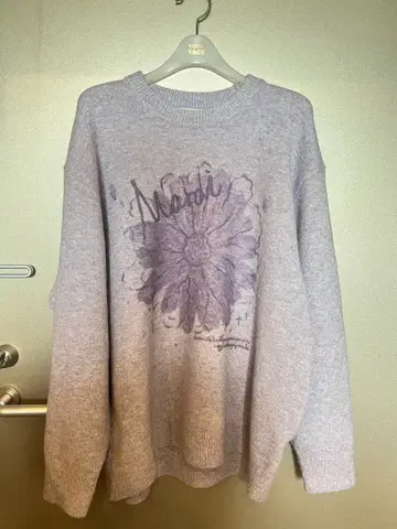 Mardi 꽃무늬 프린트 크루넥 스웨터