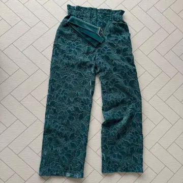 [ 새상품급 ] GRACE CONTINENTAL 벨로아 자수 팬츠