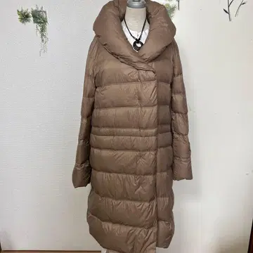 베이지 다운 코트