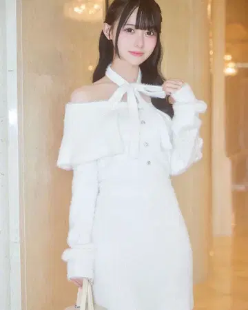 michellMacaron 빅 칼라 샤기 니트 원피스 미셸 마카롱