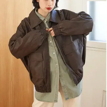 NICE CLAUP [ RMAF ] 빈티지 가공 인조 가죽 블루종