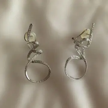 750 다이아 귀걸이