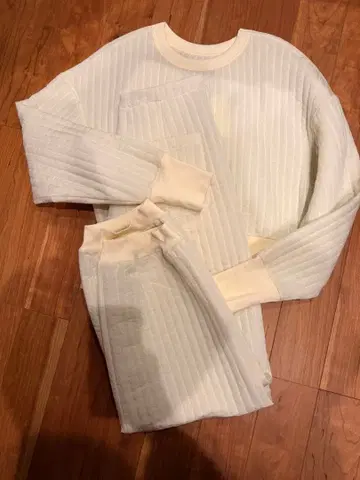 anuke 퀼팅 라인 팬츠 & 라인 탑스