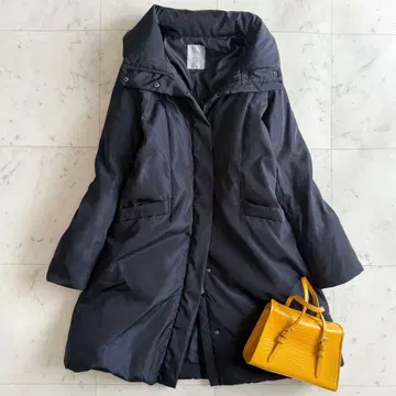 새상품급 더마 컬렉션 스탠드 카라 롱 기장 다운 코트 네이비