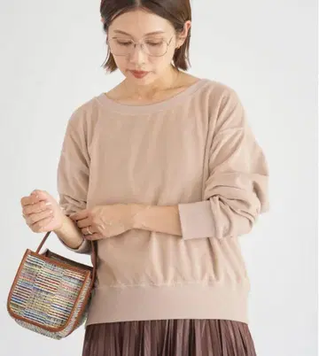 이에나 벨로아 맨투맨