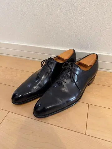 J.M.WESTON 402 플로라 라인 홀컷 블랙 7D