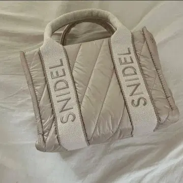 [최종 가격 인하] SNIDEL 퀼팅 로고 백 BEG-F