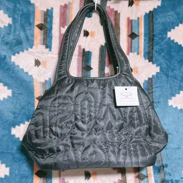 [ 미사용 새상품 ] [ 인기 ] SAVOY 퀼팅 블랙 백