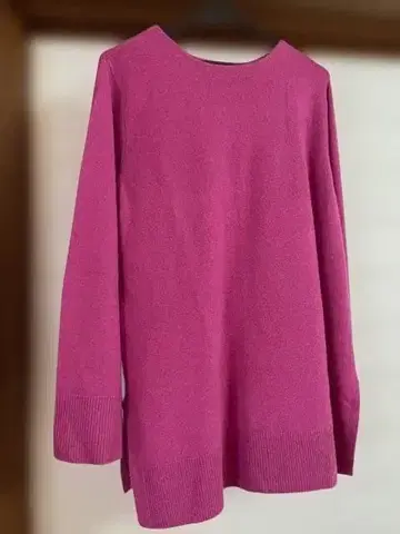 핑크 니트 스웨터 사이드 슬릿 스카프 포함