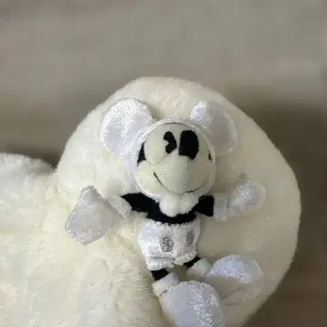 미키가 달린 모자