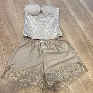 카츠라 유미 (뷔스티에만) 베이지 코르셋 스타일 브라이덜 이너 C75