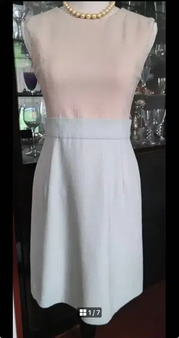 슬리브리스 무릎 기장 원피스 베이지 스카이블루