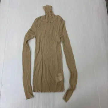 투모로우랜드 볼지 리브 편직 베이지 긴팔 이너 S