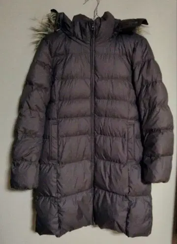 유니클로 여성용 브라운 롱 다운 자켓 L 사이즈