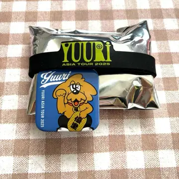 유리 아시아 투어 랜덤 복권 캔뱃지 러버 밴드 세트