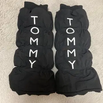 TOMMY 블랙 다운 레그 워머