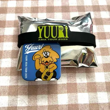 유리 아시아 투어 랜덤 복권 캔뱃지 러버 밴드 세트2