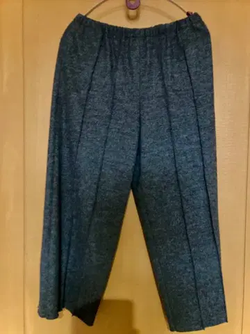 토미 군겐도 *프레스 울 재단 시임 디자인 와이드 팬츠*