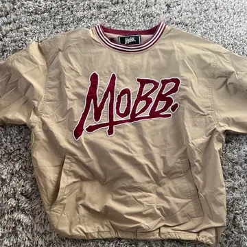 MOBB 베이지 자수 로고 나일론 자켓