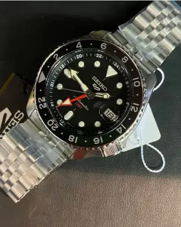 새상품 손목시계 세이코 파이브 스포츠 GMT 블랙 SBSC001