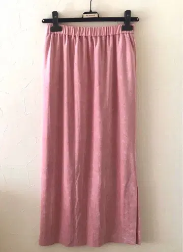 새상품 MACPHEE 파일 소재 롱 스커트 핑크