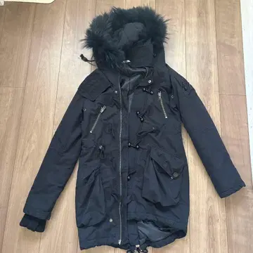 SLY 블랙 다운 자켓