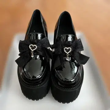 ROJITA 로지타 하트 비쥬 리본 통굽 신발