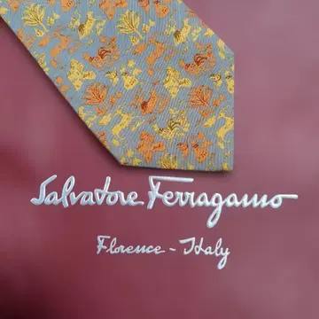 Salvatore Ferragamo 동물 패턴 넥타이