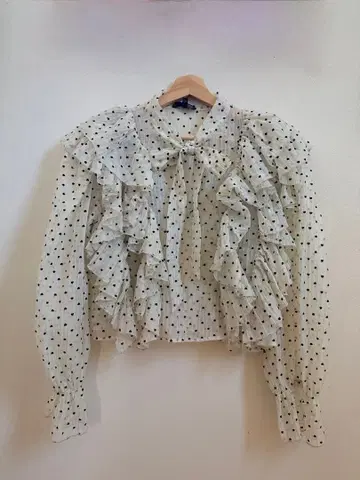 새상품급! 시스터제인 sisterJane 프릴 블라우스 하트 도트