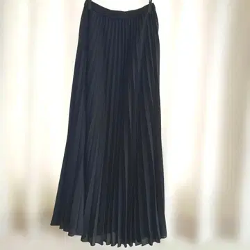 플리츠 스커트 블랙 프라이오리티 Mal