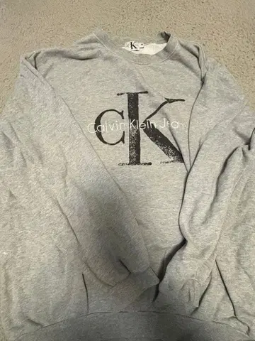 Calvin Klein Jeans 그레이 맨투맨